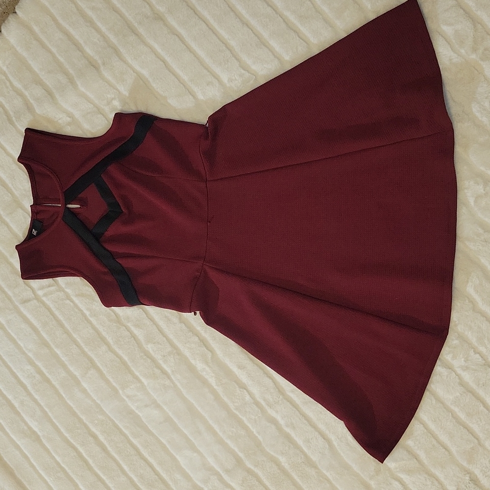 ● IZ Byer Maroon & Black Dress | Large